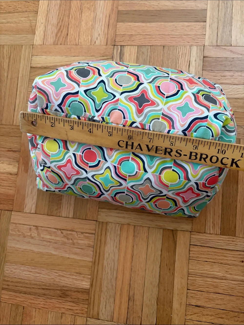 NWT Device Recliner or Pillow Rest - Multicolor Geometric - Clear Strap